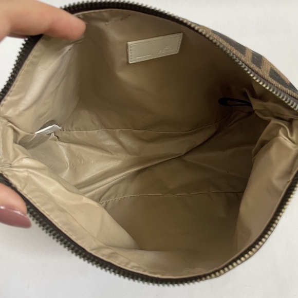 ✨SOLD✨ Fendi Brown Zucca Handbag - Picture 7 of 9